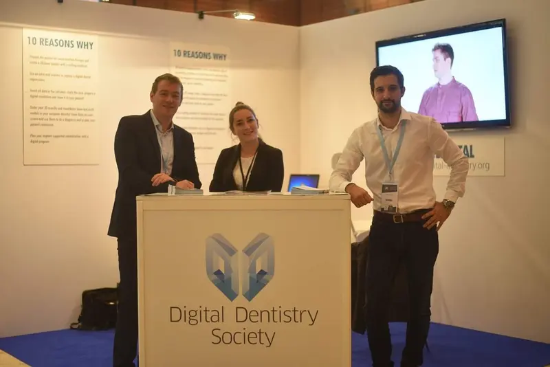 Roberto Mangano at the Digital Dentistry Society booth
