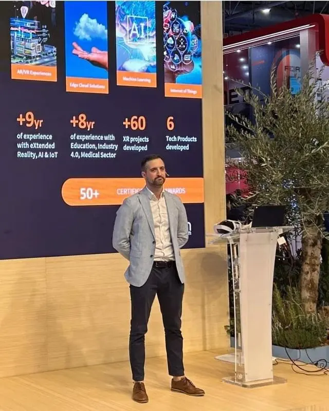 Roberto Mangano presenting on the META stage at MWC Barcelona